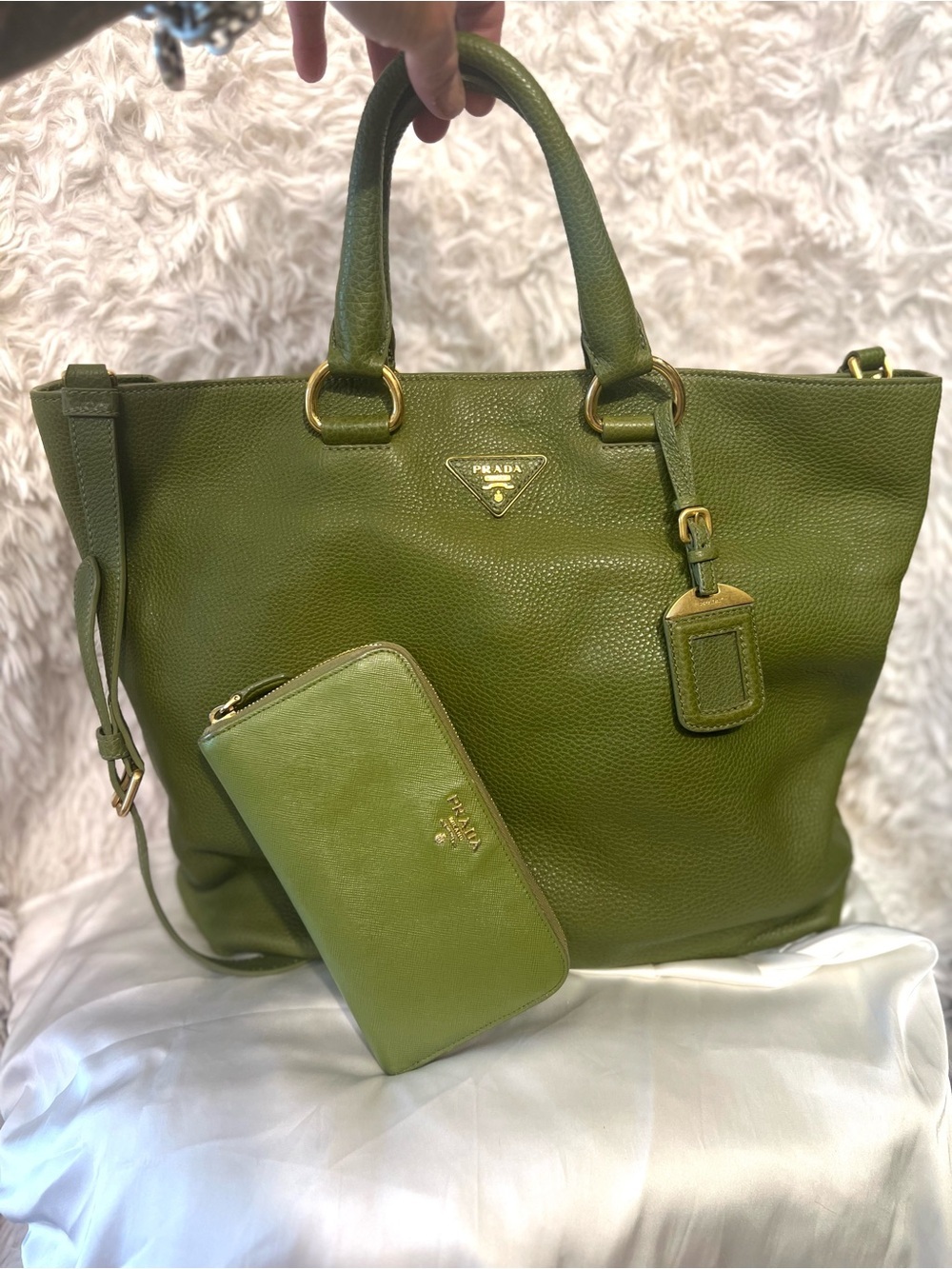 Authentic Prada Cedro Vitello Daino Leather Large Shopping Tote & Wallet. - Picture 3 of 17